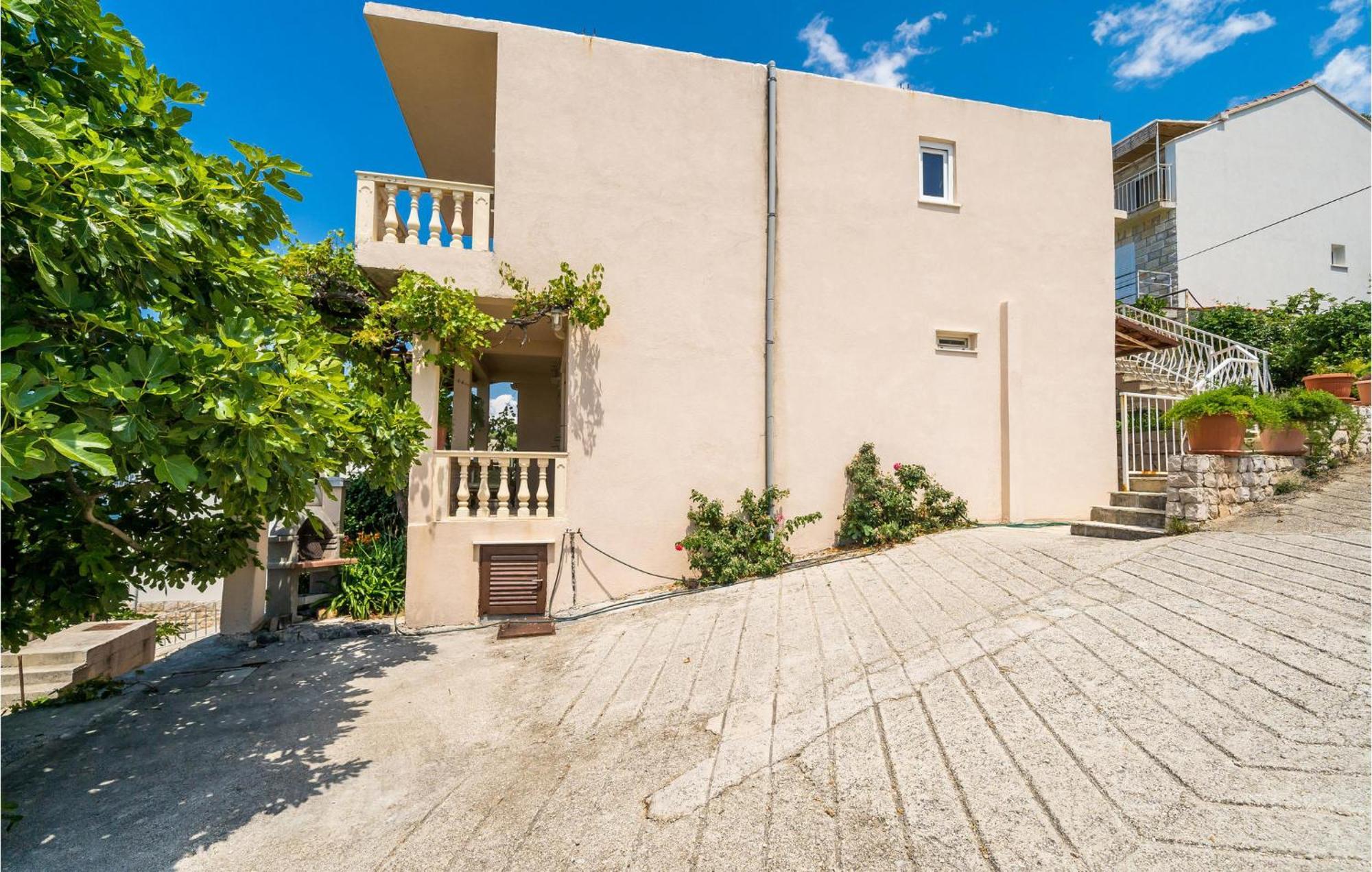 Stunning Apartment In Gruda With House Sea View Molunat Exteriér fotografie